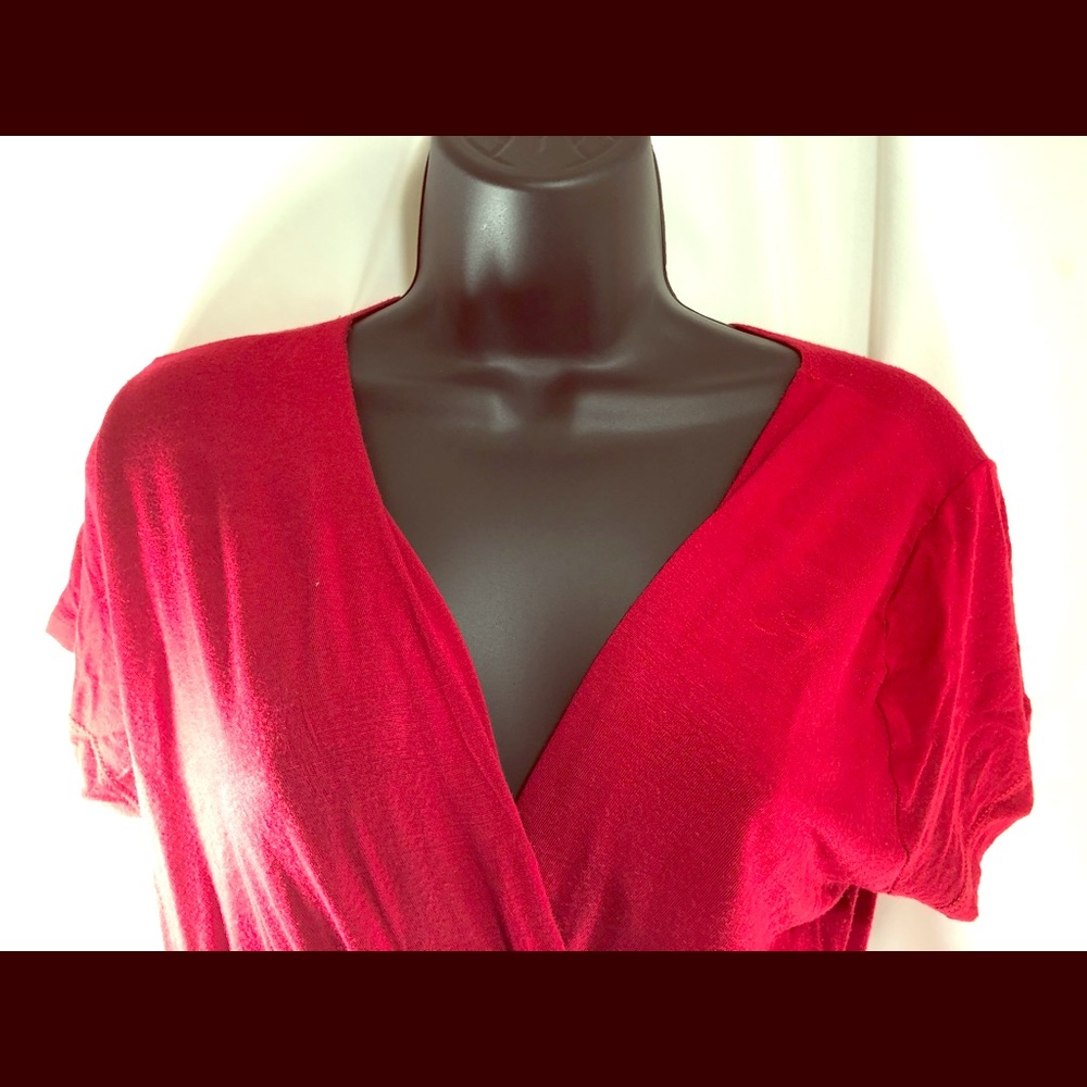 One story red comfy top